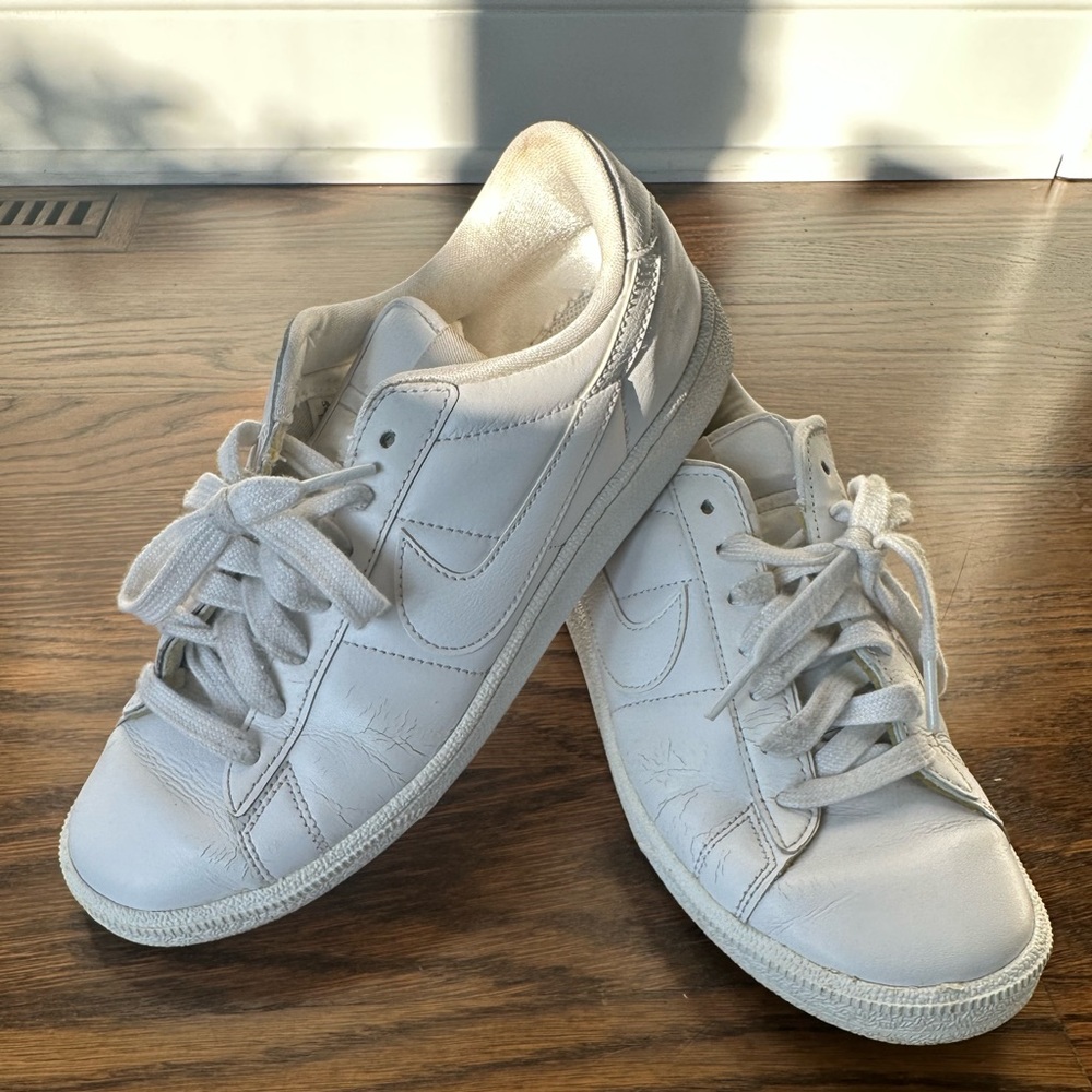 NIKE tennis Shoes Sneakers womens Size 8 US White 312498-129 White Leather